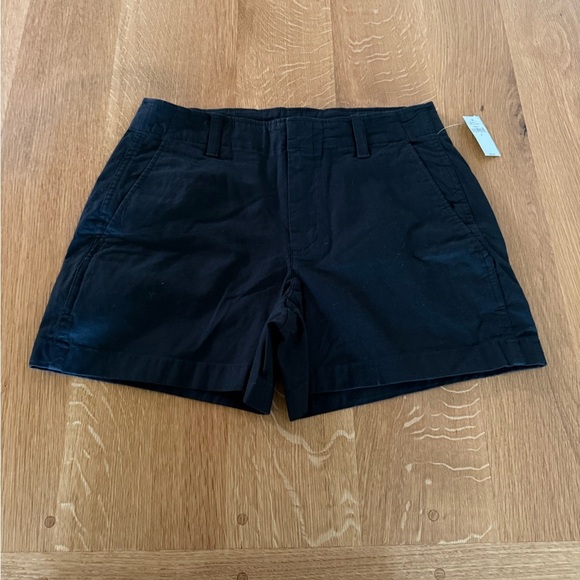 🆕 GAP Women's Black Shorts - Picture 1 of 3